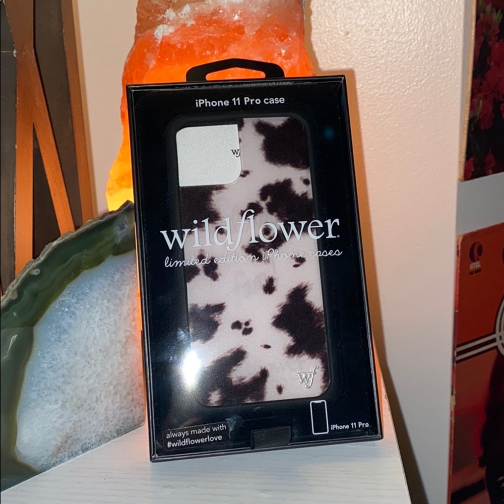 Wildflower Cowhide Phone Case (Brand New)